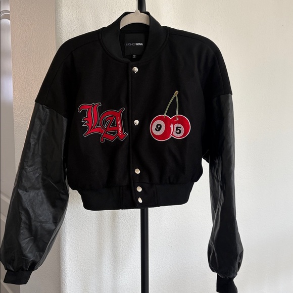 Fashion Nova Jackets & Blazers - Fashion Nova LA Girl Vibe Jacket Size M